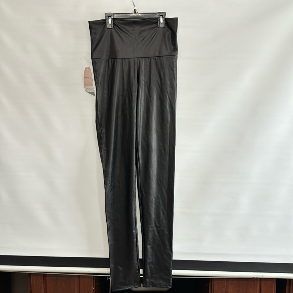 NWT DREAS UP BLACK LEGGINGS SIZE L